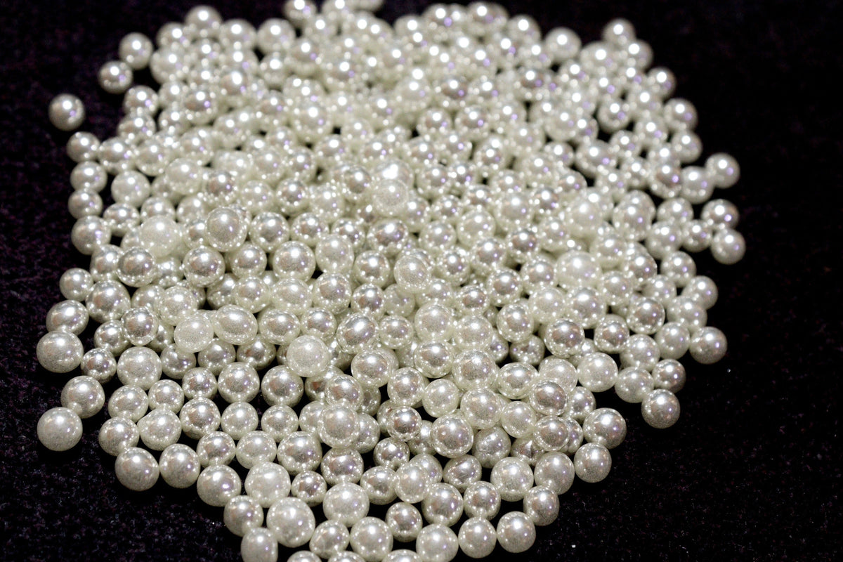 Edible balls Tamboja Cake and Bake Unlimited